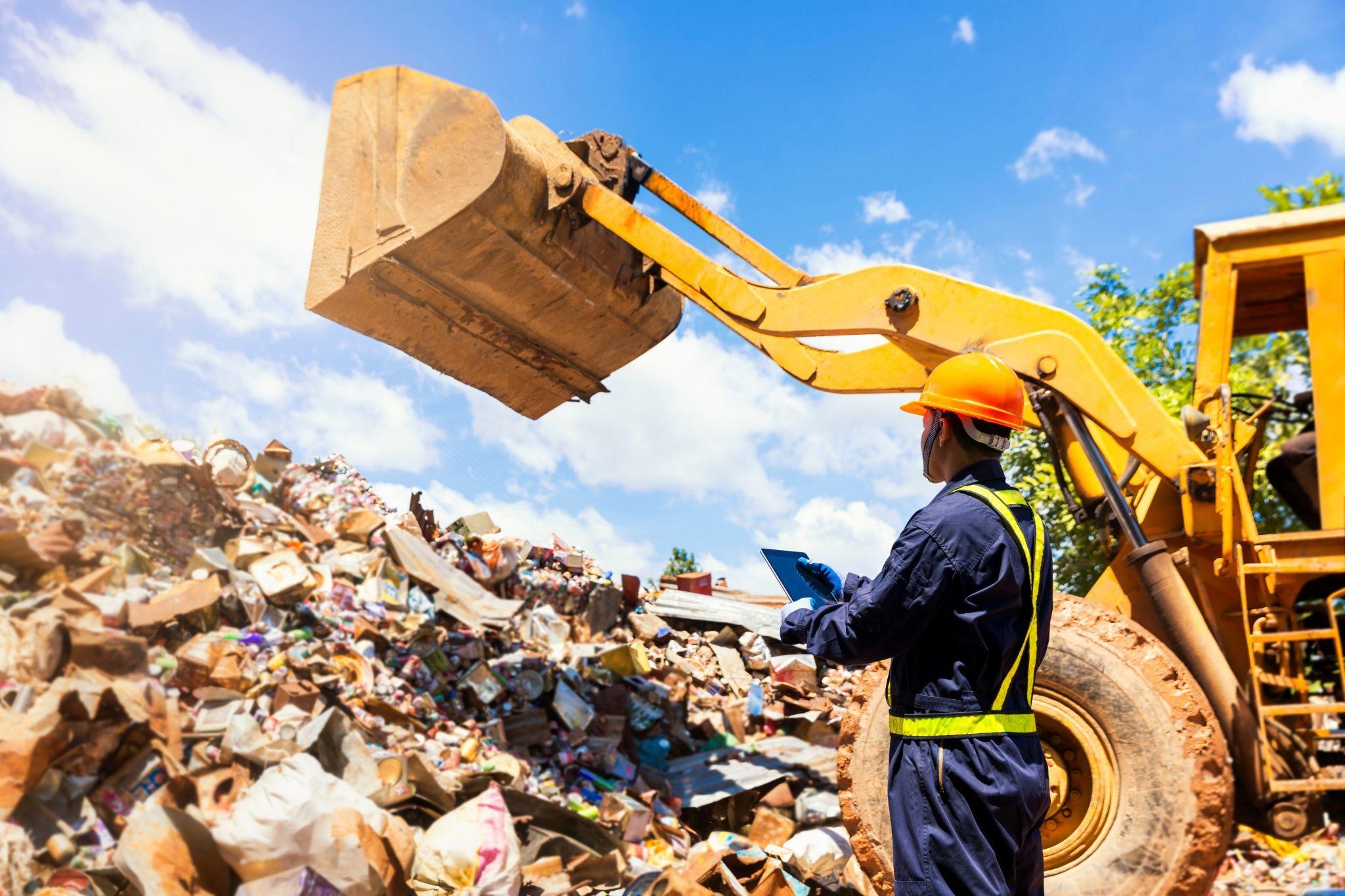 産業廃棄物の適正処理について、正しい処理方法や処理の現状、適正処理を進める対策を解説